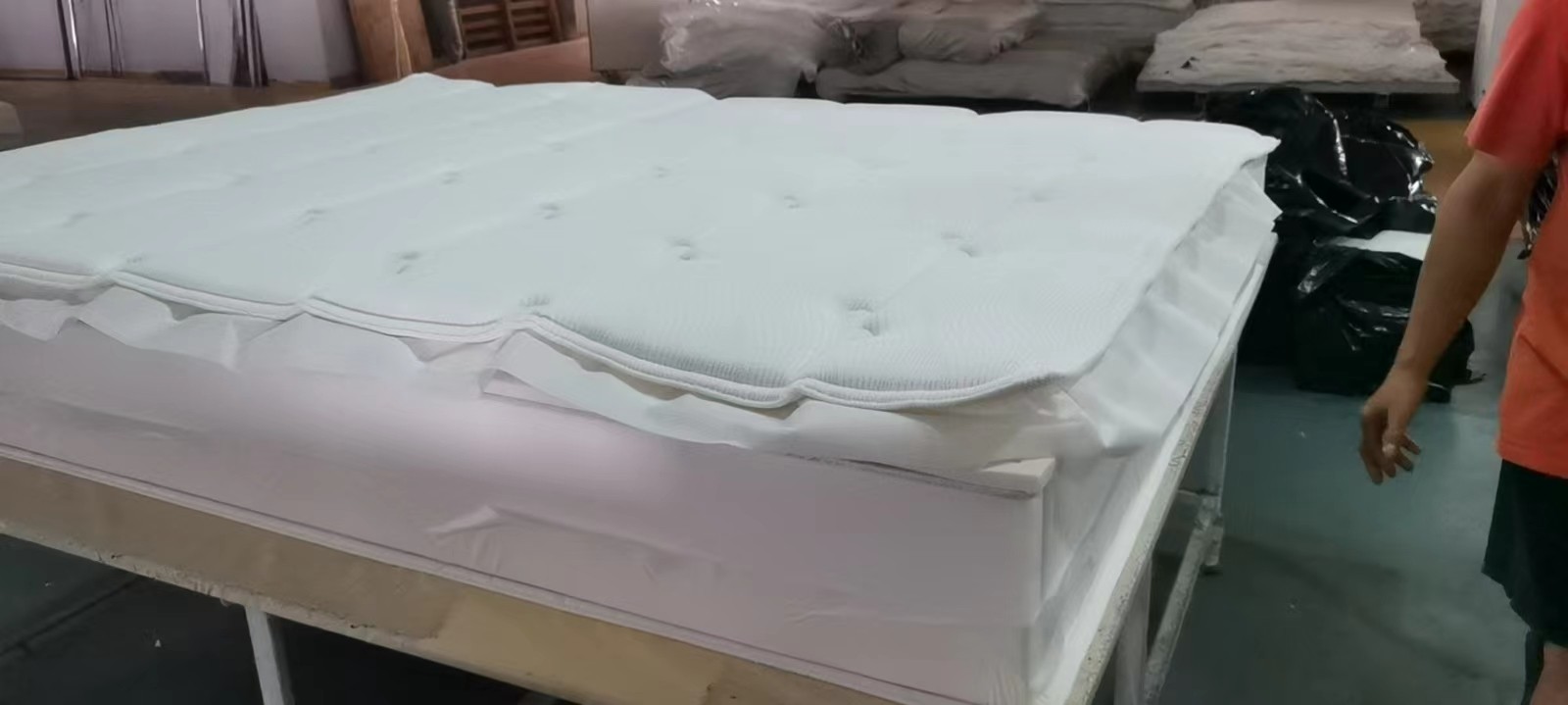 Premium import wholesale modern bed mattress for home furniture in a box king size spring latex gel memory foam mattresses